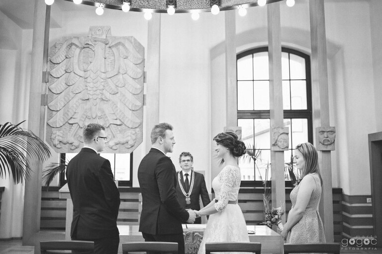 WAAACH5BAEAAAAALAAAAAABAAEAAAICRAEAOw==