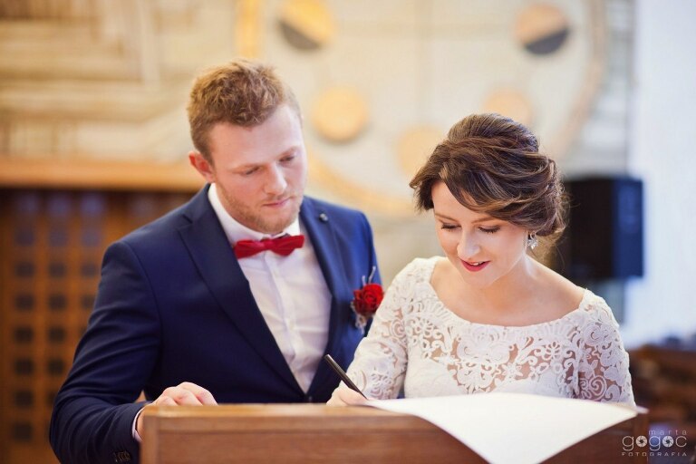 WAAACH5BAEAAAAALAAAAAABAAEAAAICRAEAOw==