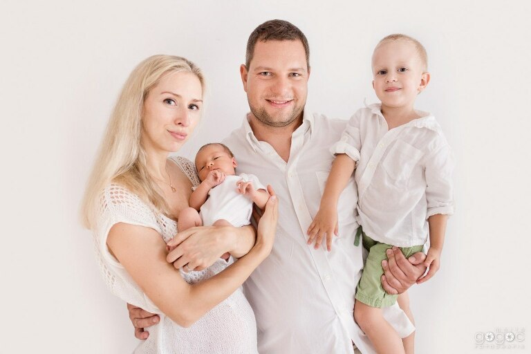 WAAACH5BAEAAAAALAAAAAABAAEAAAICRAEAOw==