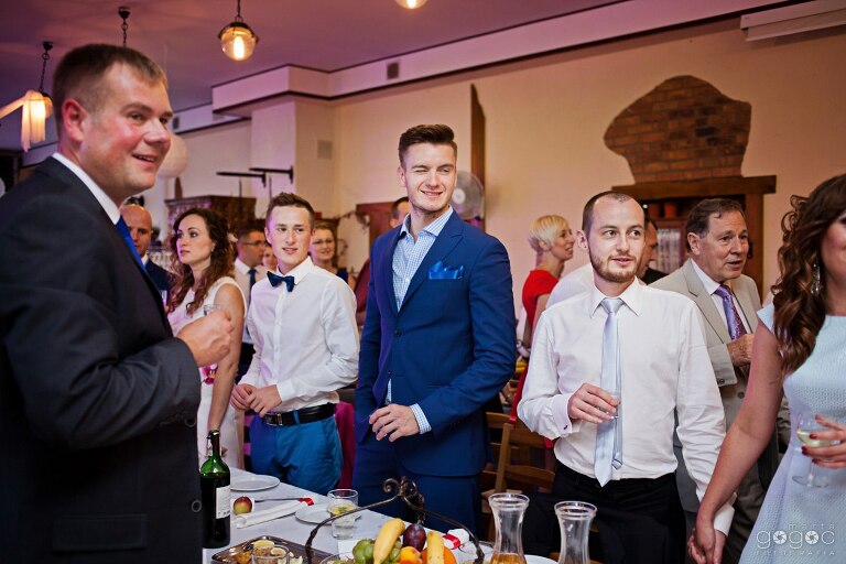 WAAACH5BAEAAAAALAAAAAABAAEAAAICRAEAOw==