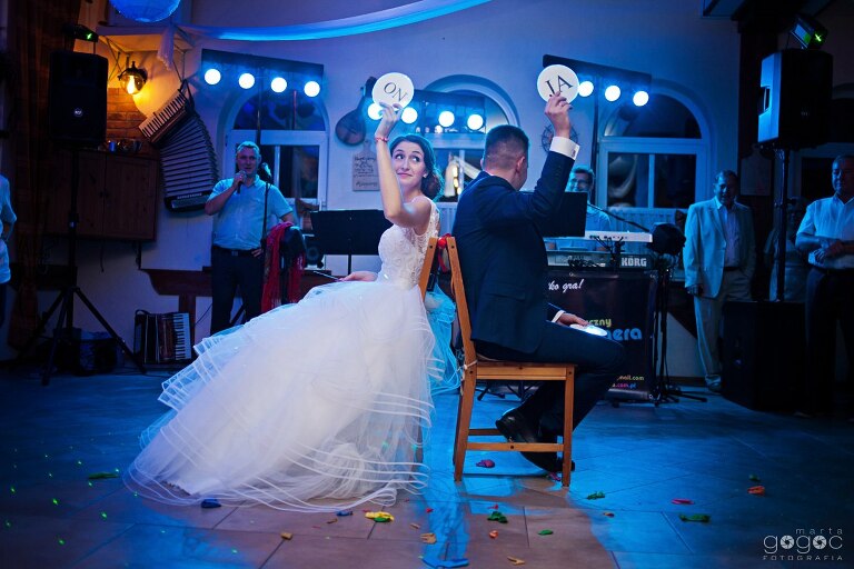 WAAACH5BAEAAAAALAAAAAABAAEAAAICRAEAOw==