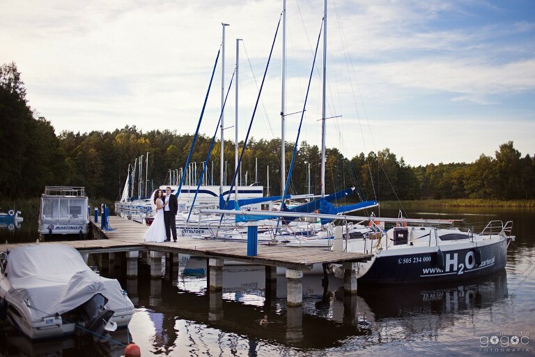 WAAACH5BAEAAAAALAAAAAABAAEAAAICRAEAOw==