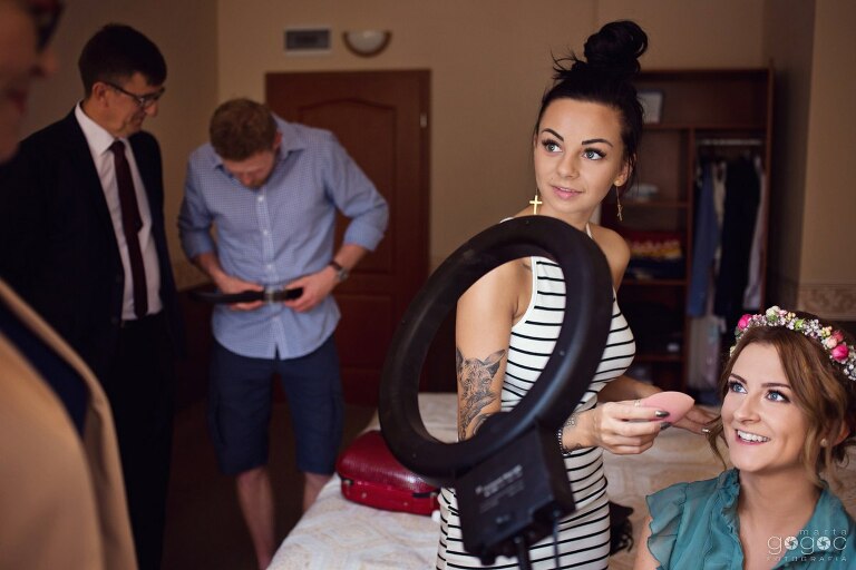 WAAACH5BAEAAAAALAAAAAABAAEAAAICRAEAOw==