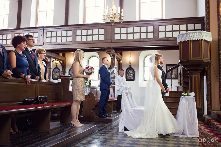 WAAACH5BAEAAAAALAAAAAABAAEAAAICRAEAOw==