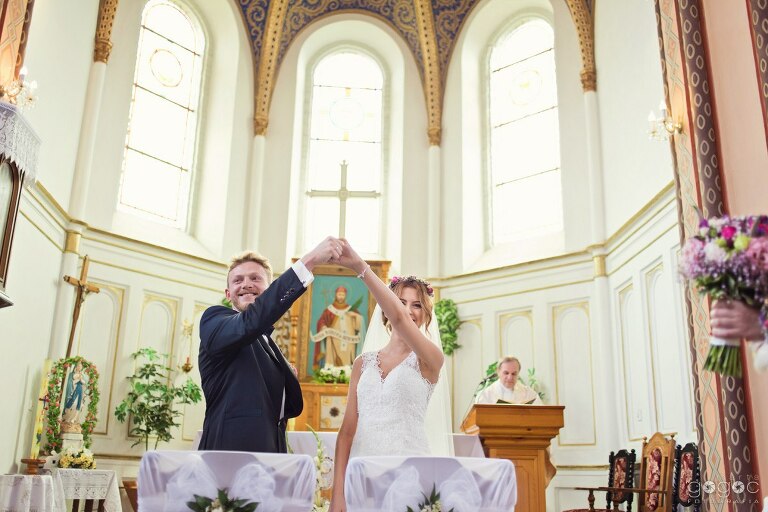 WAAACH5BAEAAAAALAAAAAABAAEAAAICRAEAOw==