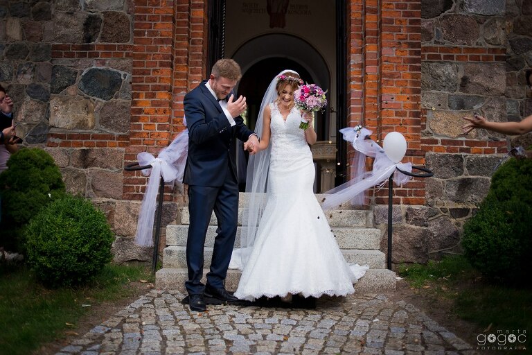 WAAACH5BAEAAAAALAAAAAABAAEAAAICRAEAOw==