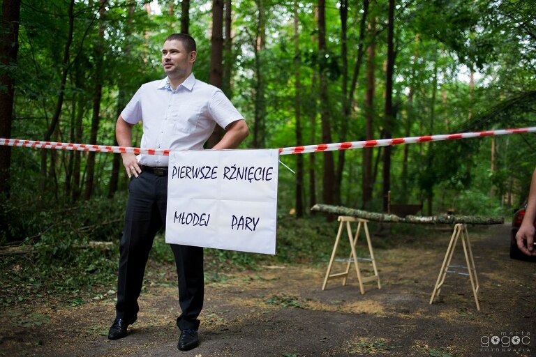 WAAACH5BAEAAAAALAAAAAABAAEAAAICRAEAOw==