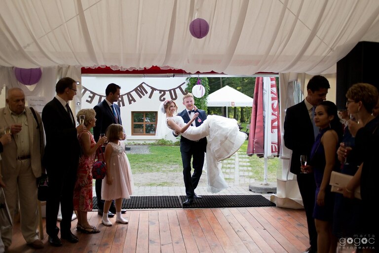 WAAACH5BAEAAAAALAAAAAABAAEAAAICRAEAOw==