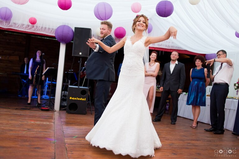 WAAACH5BAEAAAAALAAAAAABAAEAAAICRAEAOw==