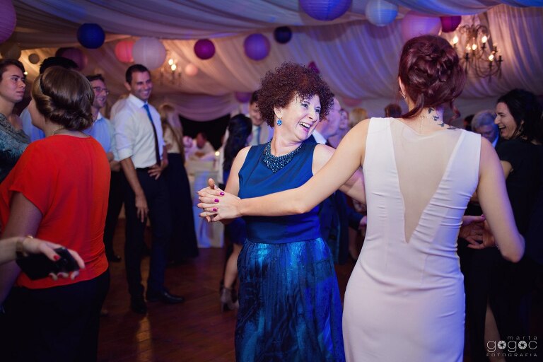 WAAACH5BAEAAAAALAAAAAABAAEAAAICRAEAOw==