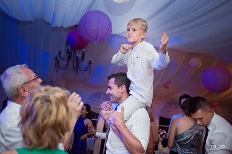 WAAACH5BAEAAAAALAAAAAABAAEAAAICRAEAOw==