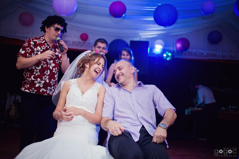 WAAACH5BAEAAAAALAAAAAABAAEAAAICRAEAOw==