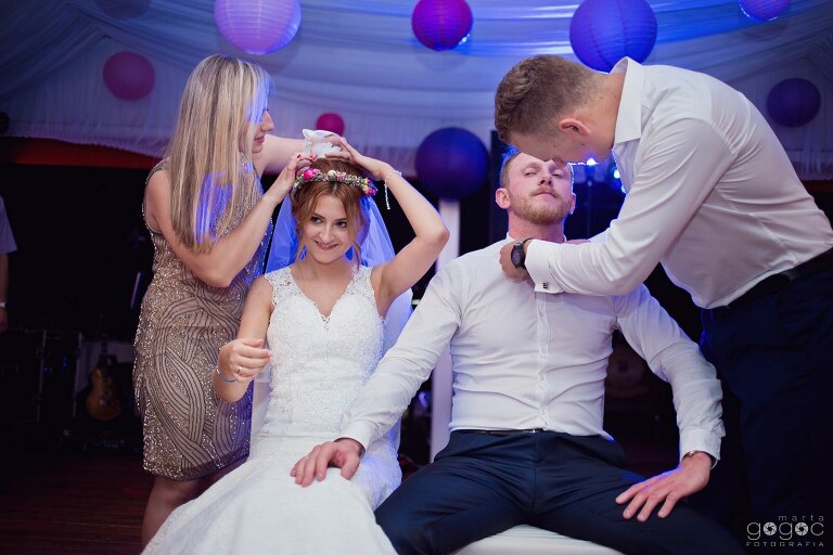 WAAACH5BAEAAAAALAAAAAABAAEAAAICRAEAOw==