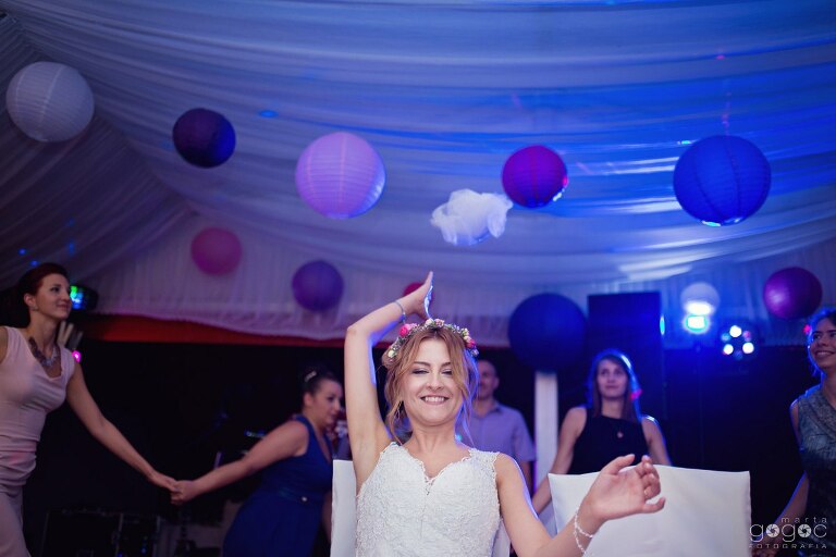 WAAACH5BAEAAAAALAAAAAABAAEAAAICRAEAOw==