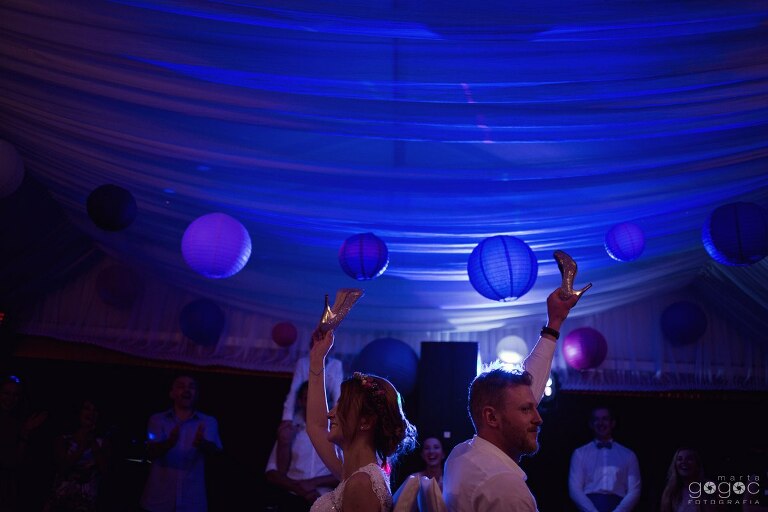 WAAACH5BAEAAAAALAAAAAABAAEAAAICRAEAOw==