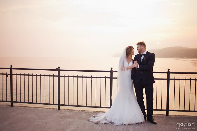 WAAACH5BAEAAAAALAAAAAABAAEAAAICRAEAOw==