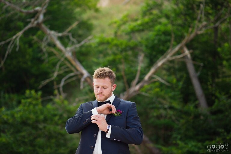 WAAACH5BAEAAAAALAAAAAABAAEAAAICRAEAOw==