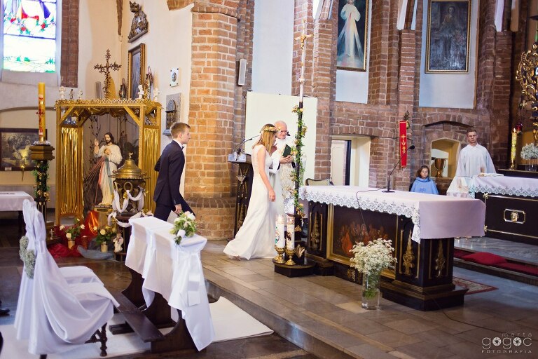 WAAACH5BAEAAAAALAAAAAABAAEAAAICRAEAOw==