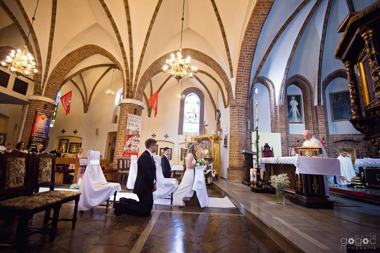 WAAACH5BAEAAAAALAAAAAABAAEAAAICRAEAOw==