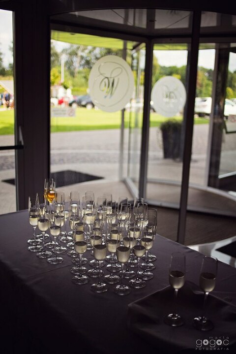 WAAACH5BAEAAAAALAAAAAABAAEAAAICRAEAOw==