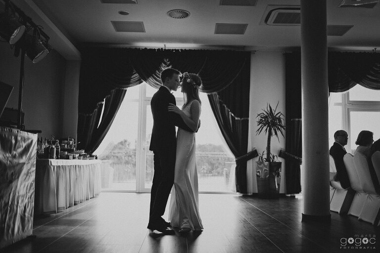 WAAACH5BAEAAAAALAAAAAABAAEAAAICRAEAOw==