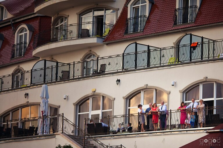 WAAACH5BAEAAAAALAAAAAABAAEAAAICRAEAOw==