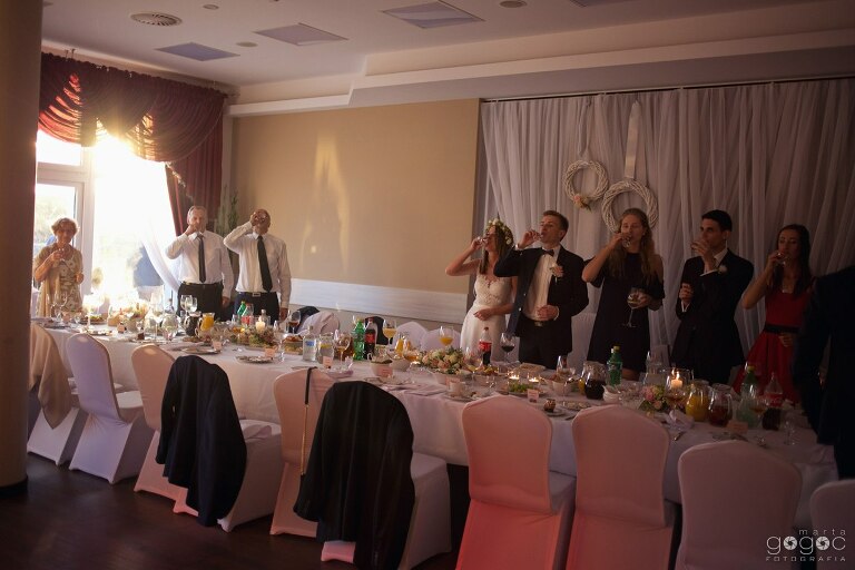 WAAACH5BAEAAAAALAAAAAABAAEAAAICRAEAOw==