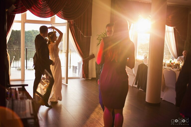 WAAACH5BAEAAAAALAAAAAABAAEAAAICRAEAOw==