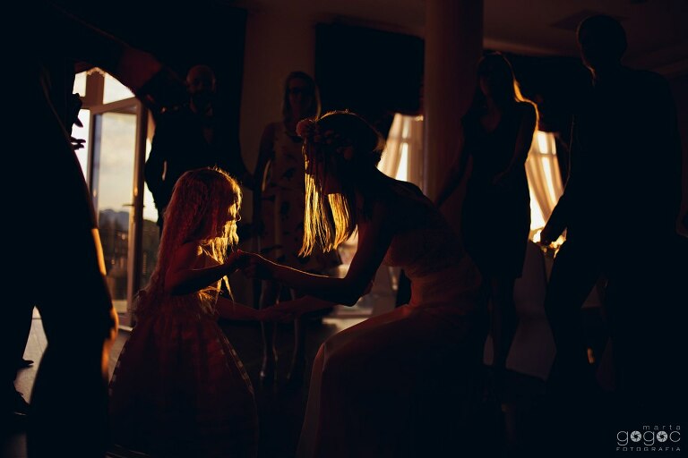 WAAACH5BAEAAAAALAAAAAABAAEAAAICRAEAOw==