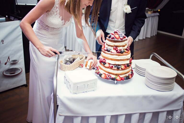 WAAACH5BAEAAAAALAAAAAABAAEAAAICRAEAOw==