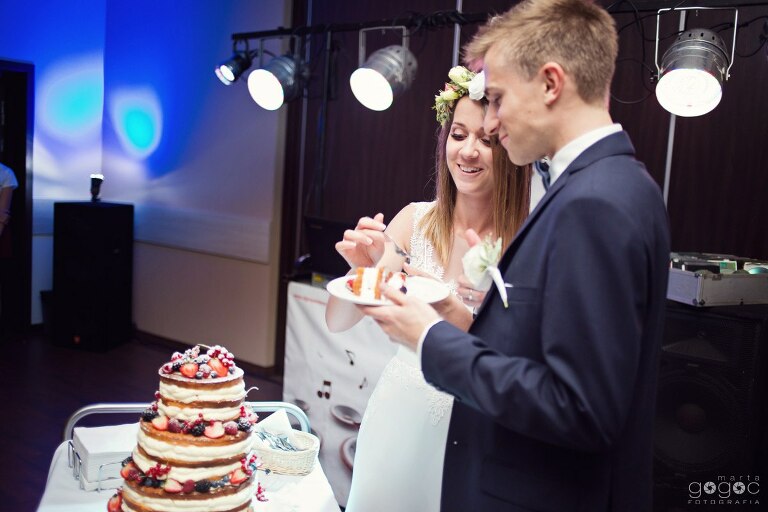 WAAACH5BAEAAAAALAAAAAABAAEAAAICRAEAOw==