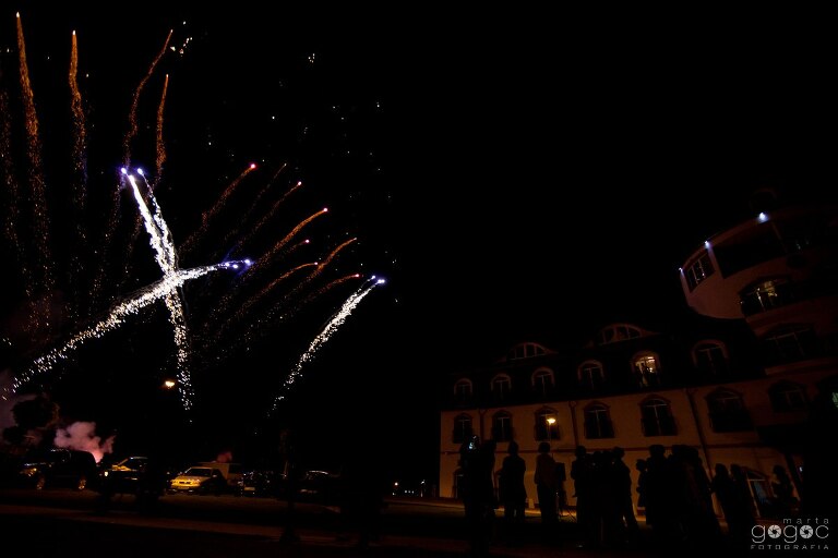 WAAACH5BAEAAAAALAAAAAABAAEAAAICRAEAOw==