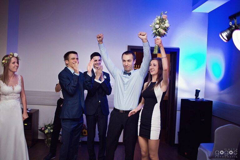 WAAACH5BAEAAAAALAAAAAABAAEAAAICRAEAOw==