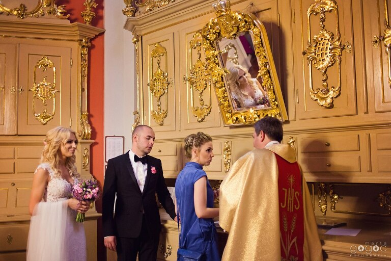 WAAACH5BAEAAAAALAAAAAABAAEAAAICRAEAOw==