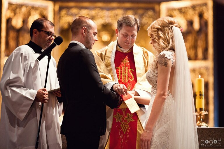 WAAACH5BAEAAAAALAAAAAABAAEAAAICRAEAOw==