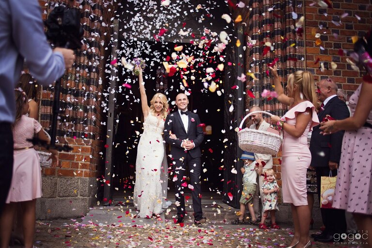 WAAACH5BAEAAAAALAAAAAABAAEAAAICRAEAOw==