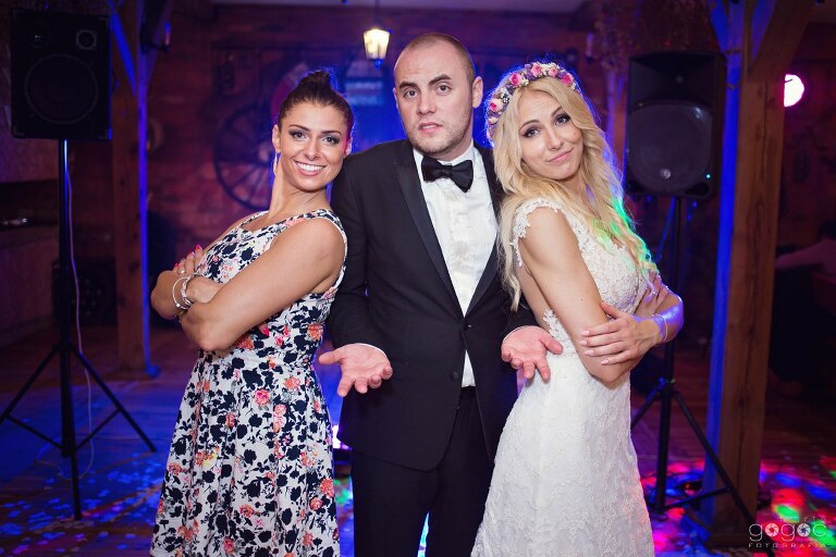 WAAACH5BAEAAAAALAAAAAABAAEAAAICRAEAOw==