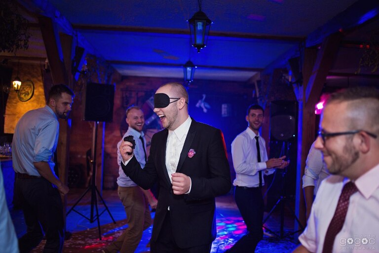 WAAACH5BAEAAAAALAAAAAABAAEAAAICRAEAOw==