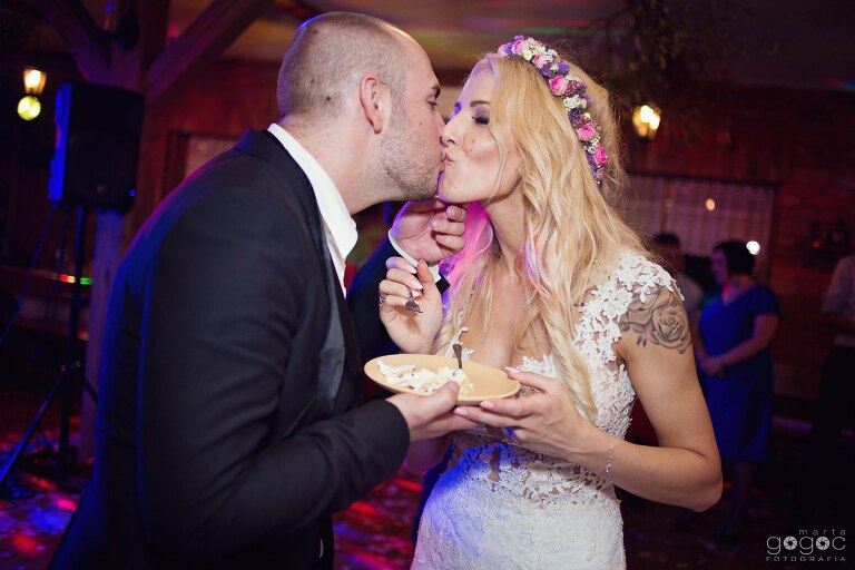 WAAACH5BAEAAAAALAAAAAABAAEAAAICRAEAOw==