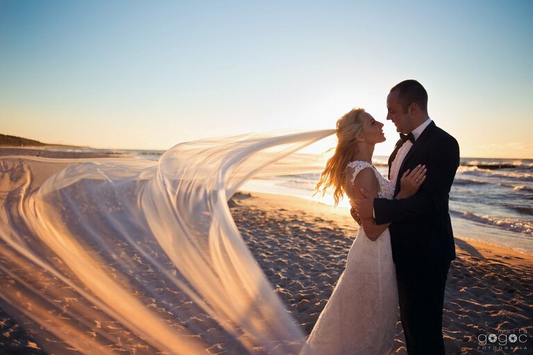 WAAACH5BAEAAAAALAAAAAABAAEAAAICRAEAOw==