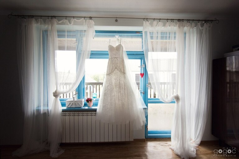 WAAACH5BAEAAAAALAAAAAABAAEAAAICRAEAOw==