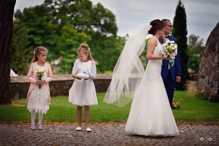 WAAACH5BAEAAAAALAAAAAABAAEAAAICRAEAOw==