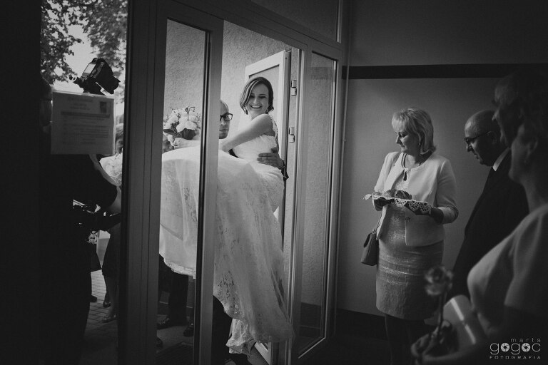 WAAACH5BAEAAAAALAAAAAABAAEAAAICRAEAOw==