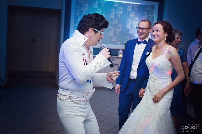 WAAACH5BAEAAAAALAAAAAABAAEAAAICRAEAOw==