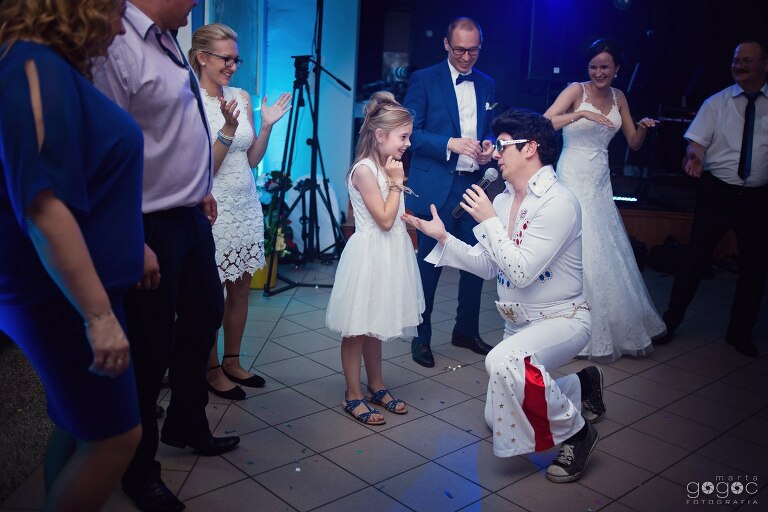 WAAACH5BAEAAAAALAAAAAABAAEAAAICRAEAOw==