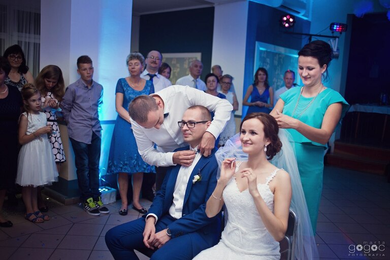 WAAACH5BAEAAAAALAAAAAABAAEAAAICRAEAOw==