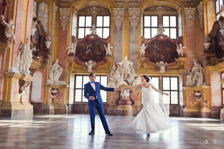 WAAACH5BAEAAAAALAAAAAABAAEAAAICRAEAOw==