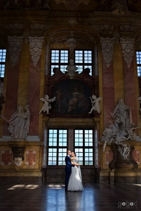 WAAACH5BAEAAAAALAAAAAABAAEAAAICRAEAOw==