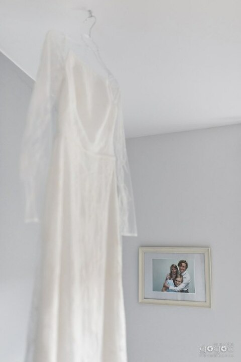 WAAACH5BAEAAAAALAAAAAABAAEAAAICRAEAOw==