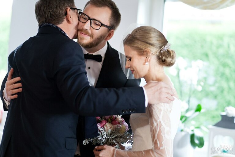 WAAACH5BAEAAAAALAAAAAABAAEAAAICRAEAOw==